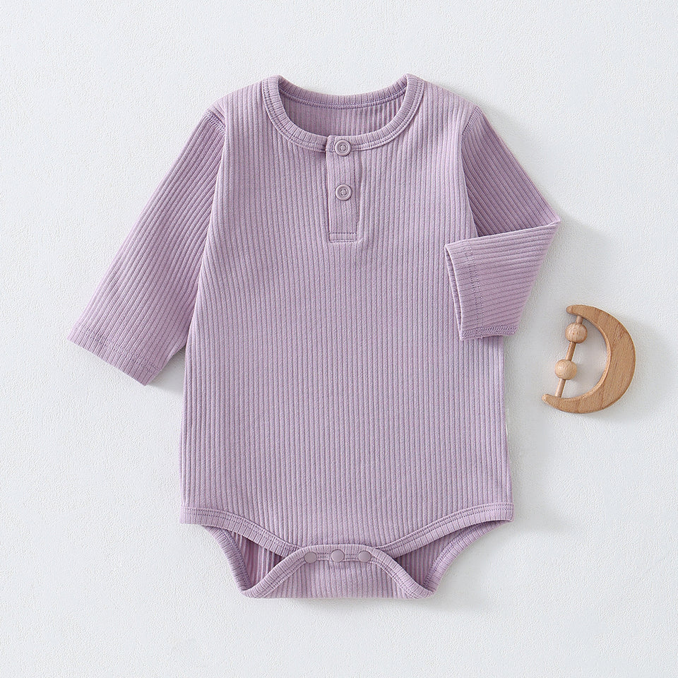 Lila gerippter Baby-Body