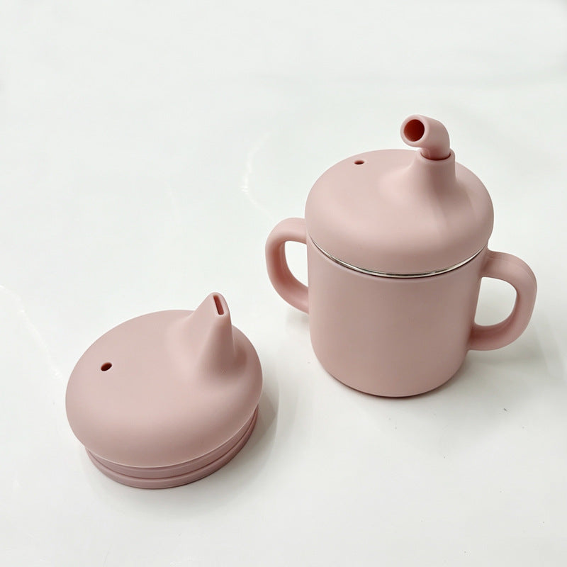 Rosa Edelstahlbecher mit Silikonhülle und zwei Silikondeckeln