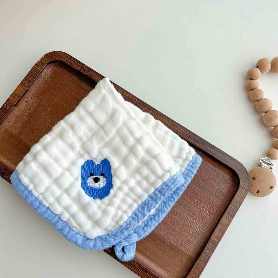 Mull-Waschlappen mit Stickerei in Blau