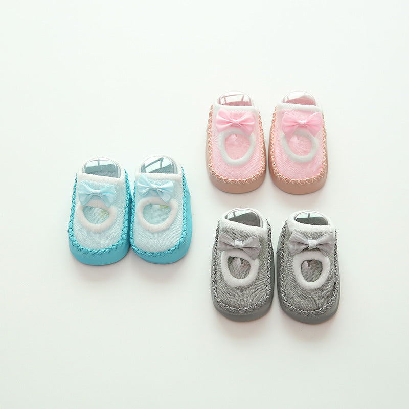 Baby-Schuhe mit Schleife in Hellblau, Rosa und Grau