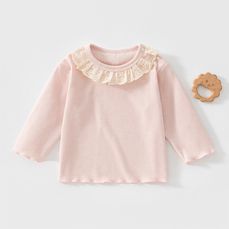 Rosa Baby-Langarmshirt mit Spitzenkragen und gewellten Ärmelkanten