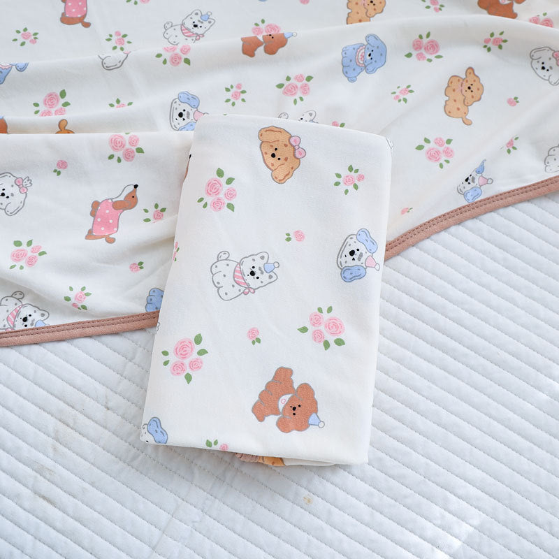 Baumwolltuch mit Hündchen und Blüten