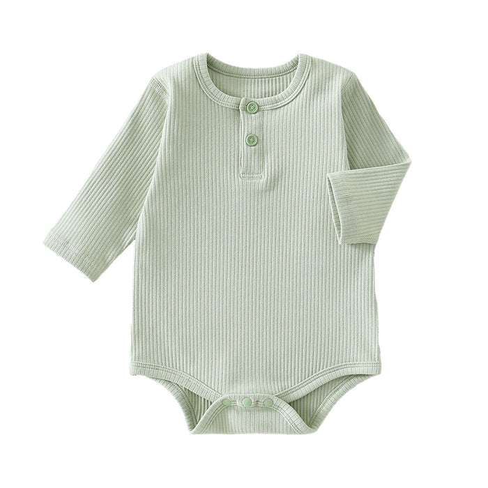 Mintgrüner gerippter Baby-Body mit Knopfleiste am Ausschnitt auf weißem Grund
