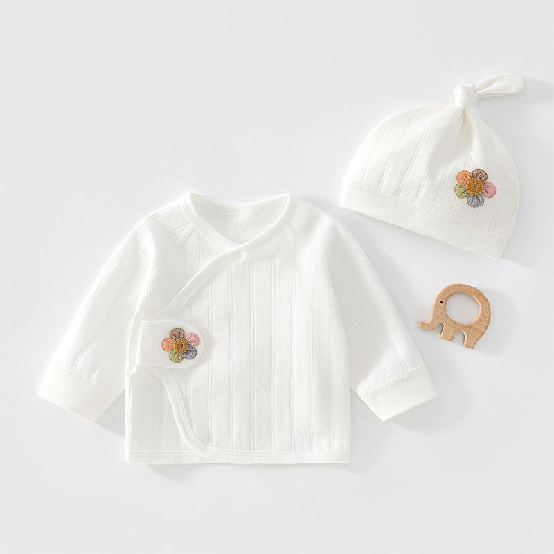 Weißes Wickelshirt mit Mütze und Blüten-Applikation