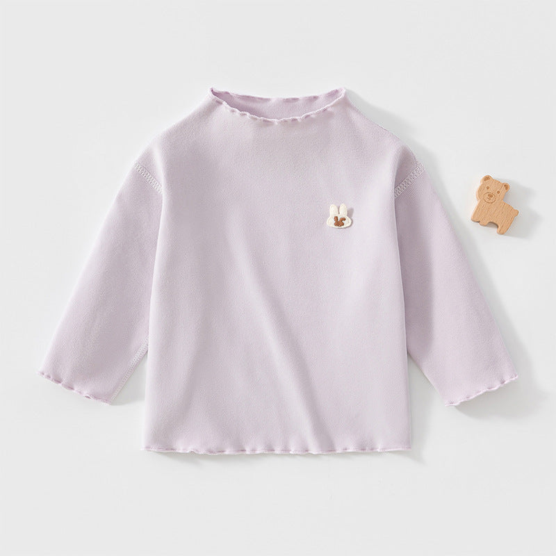 Lila Baby-Langarmshirt mit gewellten Kanten und kleinem Hasen